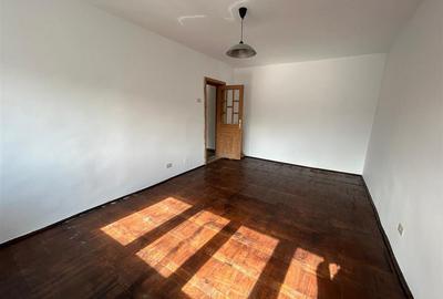 Apartament cu 2 camere de vanzare, etaj 4, zona Sud - 9