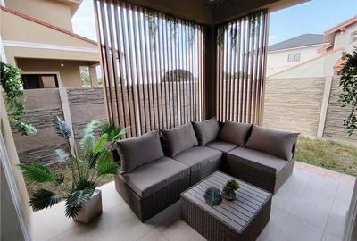 Duplex separat  prin carport - Panouri  - Asfalt - Mobilat lux - 14