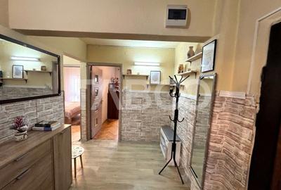 Apartament de vanzare 3 camere 55mp etaj 2+pivnita  mpu  Valea Aurie - 1