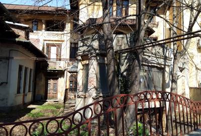Vila 5 niveluri, Cotroceni. Clinica . Langa Facultatea de Medicina. 1,5 mil. - 3