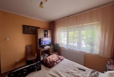 Apartament 3 camere, 69 mp utili, decomandat, parter - zona Soarelui - 4