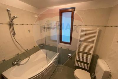 Casă modernă de vânzare în Partoș - 8