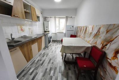 Apartament 3 camere | De inchiriat |  Zona Tomis 3 | Poziție excelentă - 10