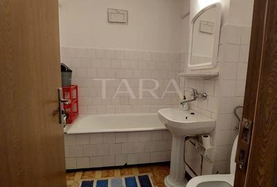 Apartament cu 3 camere decomandat de vanzare, zona Calea Florești. - 8