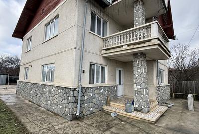 Casă/vilă P+1 cu terasă 210 mp + anexă 80 mp și teren 470 mp - 1