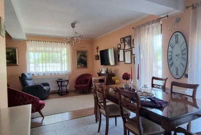 Vila la cheie cu grădină- sector 5 - 7