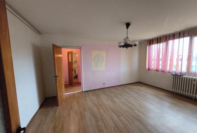 Drumul Taberei - Valea Ialomiței,  Apartament 3 camere în Bloc P+4 - 11