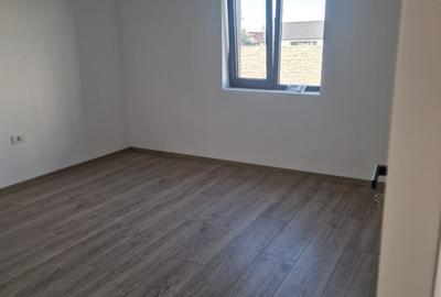Sanmihaiul Roman - Casa individuala cu 4 camere si bucatarie inchisa - 5