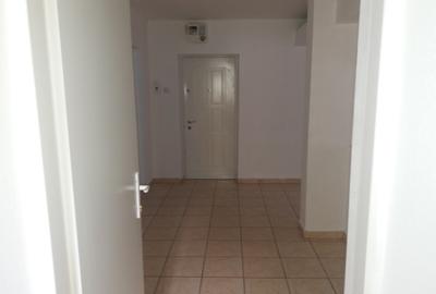 Apartament 3 camere la parter zona Est Clinic - 1