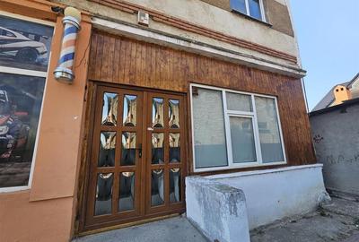 SPATIU COMERCIAL DE INCHIRIAT IN STATIUNEA TG OCNA CENTRU - 1