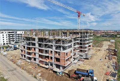 Apartament cu 3 camere decomandat în Exterior Vest