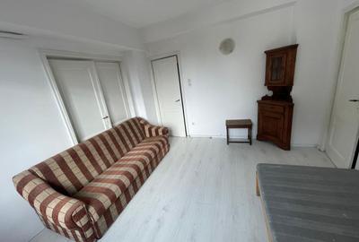 Central str. Doamnei apartament 3 cmaere de inchiriat - 1