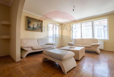 De vânzare Casă spațioasă cu teren 1.000 mp Beverly Hills, Sanmartin - 9