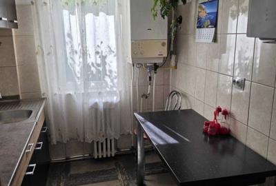 2 camere - Pacurari- Mimoza - etaj 3 - 85000 euro - 1