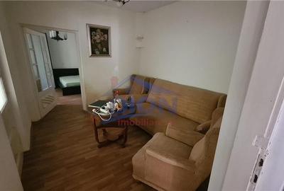 In Calarasi  - Central -Casa si teren  pe strada Grivita - 3