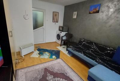 Vanzare garsoniera parter, 21 mp, utilata si mobilata zona CET - 2