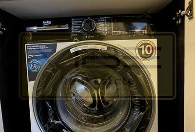 Copou-Parcul Copou/Universitate -Bloc nou - 3 camere  -parcare privata ! - 12