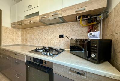 Garsonieră decomandată în Tractorul