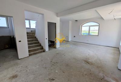 Vila, 4 Camere, Dezmir, Constructie Noua, 450 mp, 4 Bai, 2 Parcari - 1