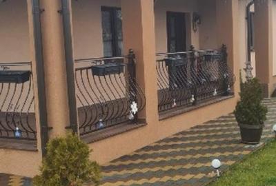 Casa de vanzare  3 camere - 1