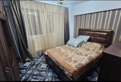 Apartament cu 3 camere decomandat în Micro 11