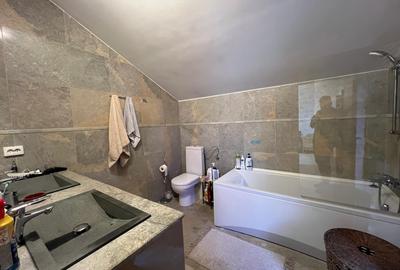 De vanzare | Casa Individuala | 154 mp | Transylvania College | Strada Privata - 16