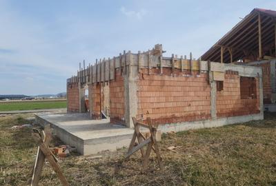 S.C VIMAK vinde casa la rosu Stupini - 1