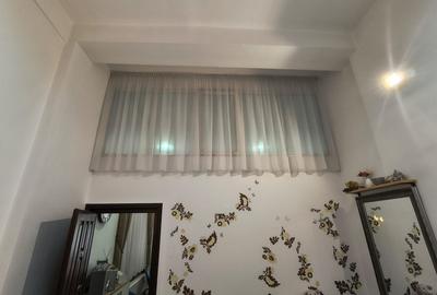 Spatiu comercial, ultracentral, Republicii, Oradea. 95 000 E. Com 0 - 8
