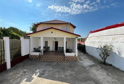 Caransebes, Casa la Curte, Zona Spitalului - 13