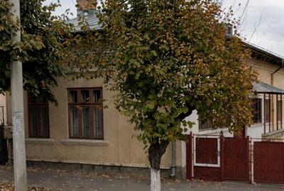 Proprietate cu potențial de reorganizare pe Str. Tudor Vladimirescu Drăgășani - 1