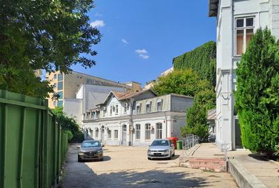 Calea Victoriei - Centrul Vechi-CEC, P+1, singur curte, curte generoasa(1400 mp) - 1