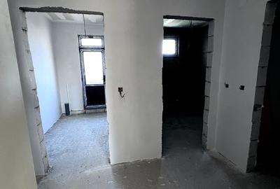 Vanzare casa P+M in Sendreni( in spatele Primariei), pret 99 000 euro - 18