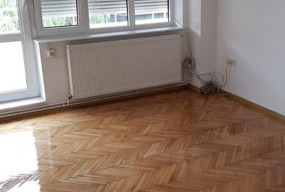 Inchiriere vila etajele 1+2+M Cotroceni metrou spital Eroilor imobil 2002 - 5