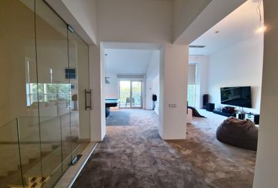 Vila deosebita  la un pas de mare mobilata si utilata - 45