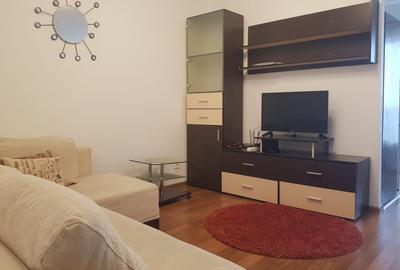 Apartament cu 2 camere semidecomandat, mobilat în Titan