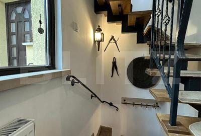 Casă de lux renovată cu priveliște spectaculoasă, în inima Brașovului - 8