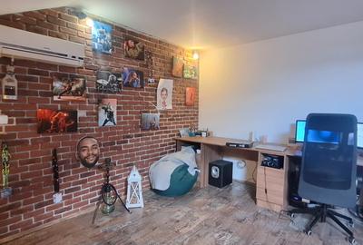 Apartament cu pod amenajat, complet mobilat, pe Strada Florilor - 18