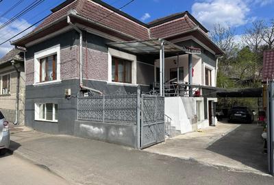 Casă individuală cu 5 camere în Sud-Est