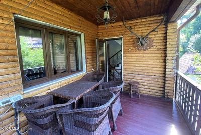 Bran - Casa pe strada Valea Portii, 223 mp, 4 dormitoare, teren 320 mp - 6