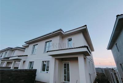 Duplex cu 4 camere în Moșnița Nouă
