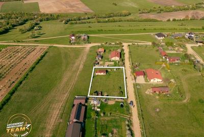 Cauti liniste aproape de oras? Teren 1.500 mp cu casuta in Calnic, Covasna - 7
