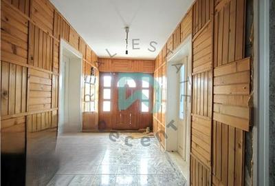 Casa de vanzare   Noua,  Brasov - 17