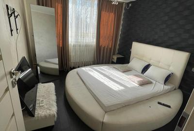 Apartament cu 3 camere semidecomandat în Țiglina 1