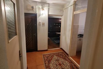 2 camere Biserica Sf Vasile   pret 57000 euro