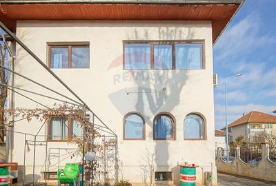 Vilă - DE INCHIRIAT - pentru diverse businessuri - 1
