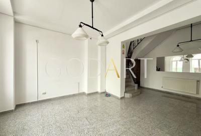 Vila spatioasa | Complet renovată | Central - 3