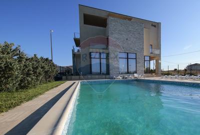 INCHIRIERE- Afacere la cheie: Pensiune clasificata 3 stele – Vama V - 1