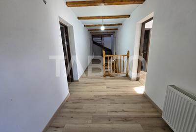 Casa de vacanta noua de vanzare 278 mp curte 855mp Valea Avrigului - 18