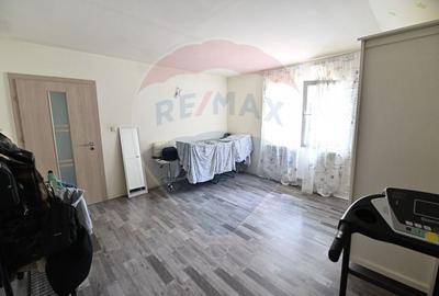 P+E+M cu 13 camere, Bariera Valcii in proximitatea Spitalului Regional - 5