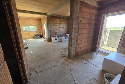 Duplex despartit prin cam. tehnica /  Toate utilitatile - 15